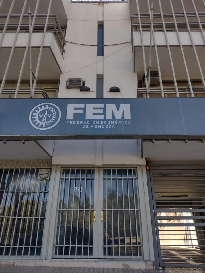 FEMPRENSA's tweet photo. Como entidad representativa de las Pymes de Mendoza, la FEM felicita al presidente electo @JMilei y se pone a su disposición, buscando trabajar mancomunadamente en el desarrollo y crecimiento de nuestros sectores que tanto aportan al crecimiento de nuestra provincia y el país. https://t.co/1HFwfhBiNu