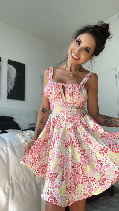 Are you ready for more? 😊 https://t.co/Jt1GYQLXIQ https://t.co/x9nNFxcOPm