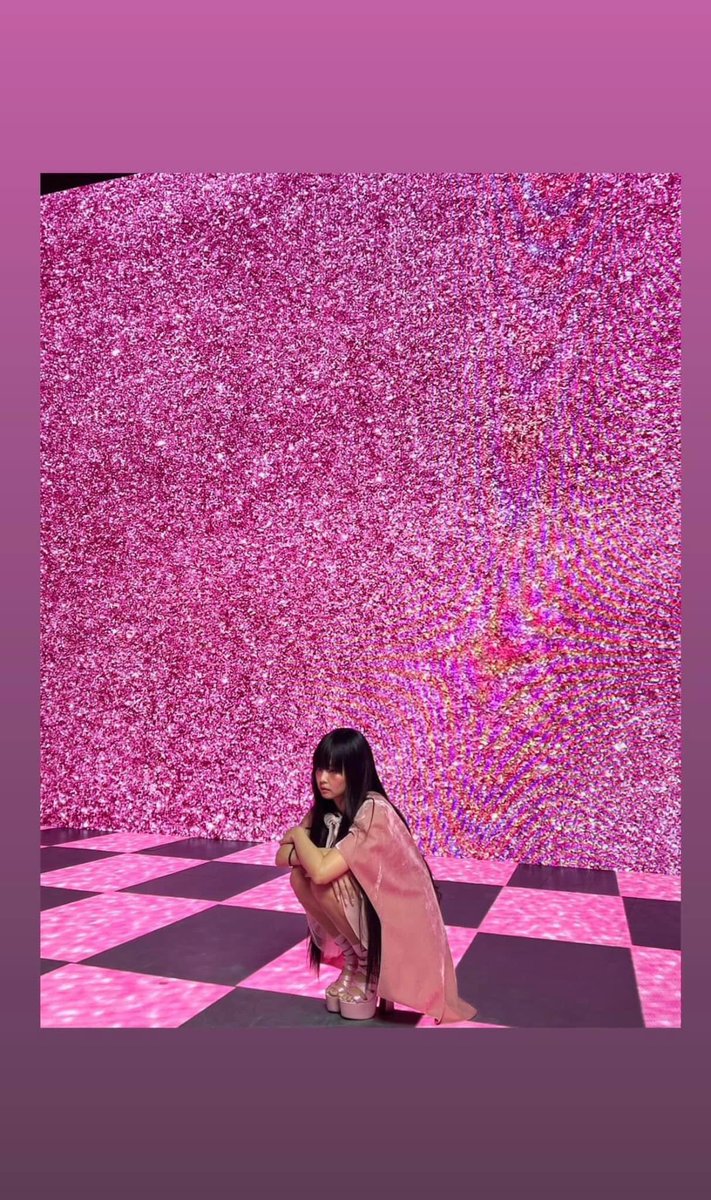 waveAtobetter's tweet photo. Jennie updated IG story
Pinky 💕💕💕

#JENNIE #BLACKPINK https://t.co/j86oeHHR01
