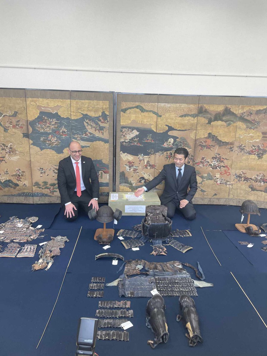 🇯🇵🏯 古き日本の歴史が蘇る瞬間！ 福沢諭吉ら遣欧使節団が進呈した