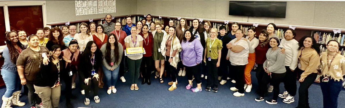 debkuenzli's tweet photo. Today we celebrated our “B” @holidayparkcsd. We are excited and ready to move to an “A”. https://t.co/Kp6MDvG0hV