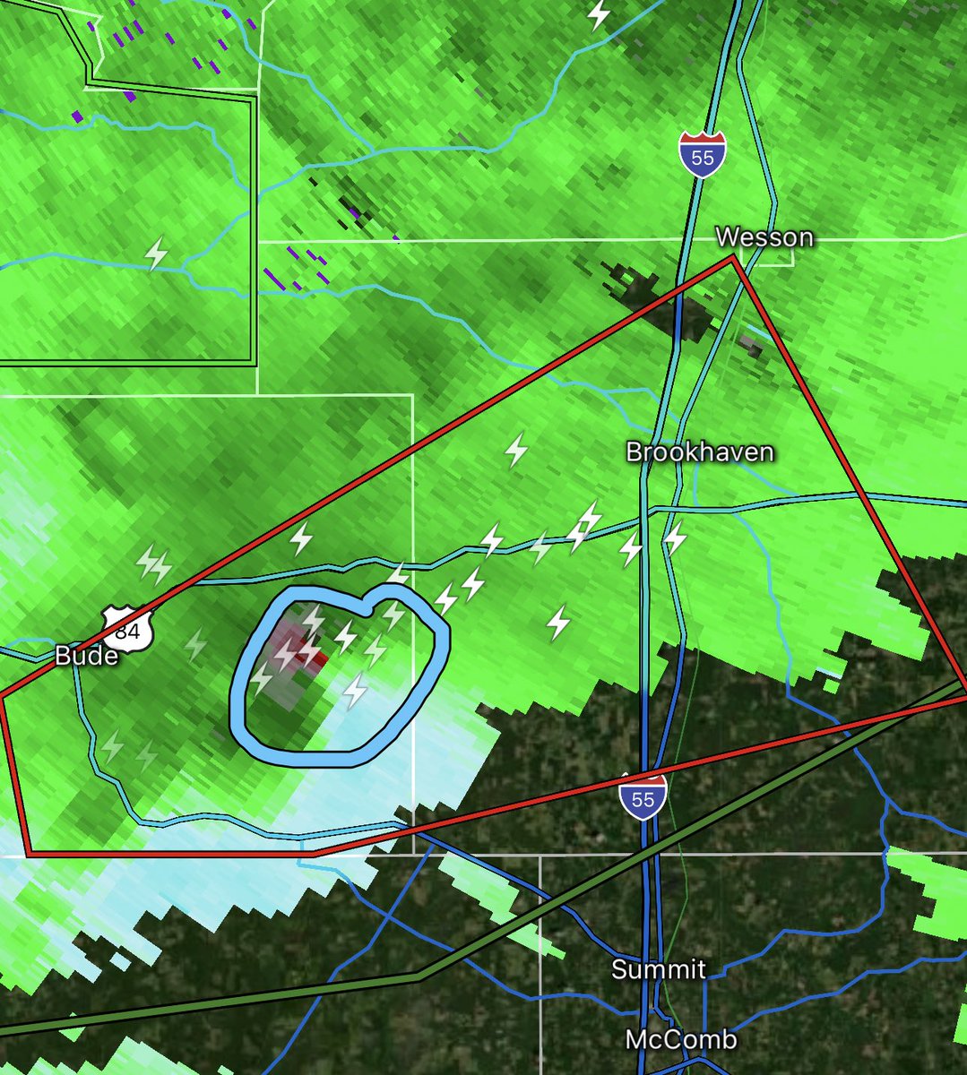 BROOKHAVEN, MS! Take cover immediately! Supercell with #tornado potential is approaching!