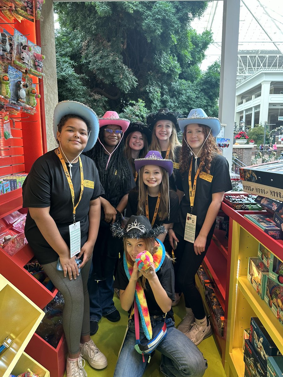 Stephanie McIntyre tweet media