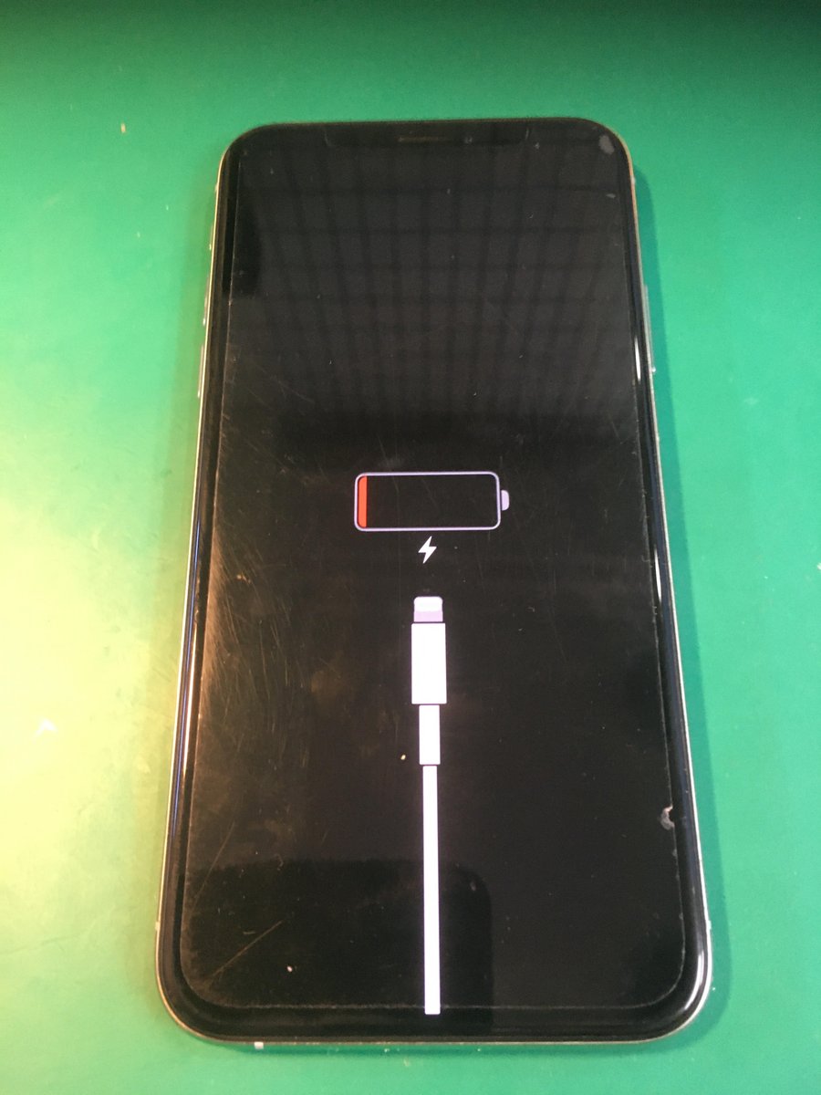iphone_moji's tweet photo. おはようございます！
夜寝る前、充電が５０％以上あるからと朝起きたら電源が落ちていたといったことありませんか？
それはバッテリー交換の目安の一つ🔋
お気軽にご相談ください😄
#iPhone修理 #即日対応 https://t.co/GSoDbQpkXu