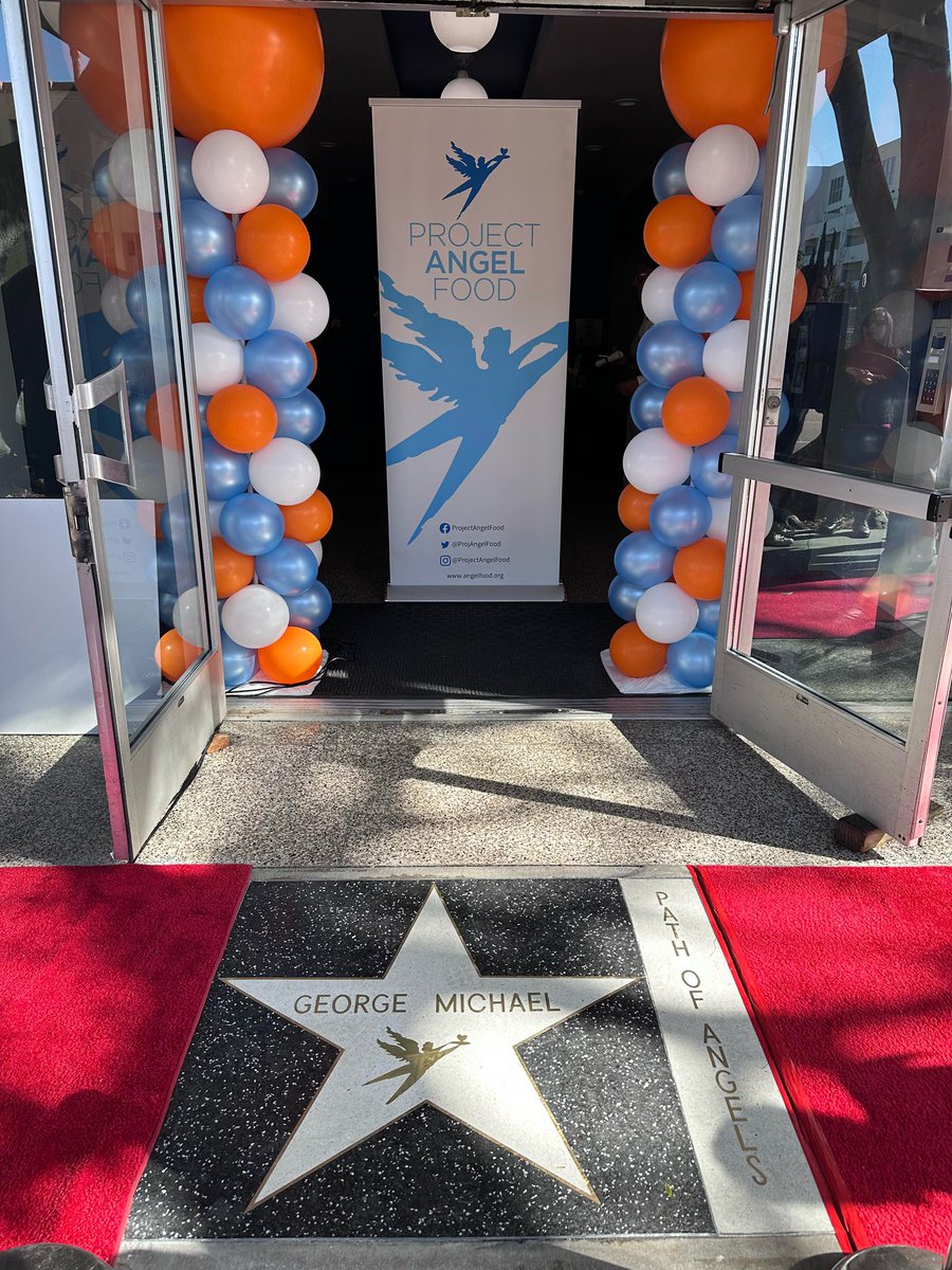 @GeorgeMOfficial  now has his 🌟 in the doorway of @ProjAngelFood 
Over half of the $30,000 was raised by supporters of @LoveliesHelp  Thank you!

#lovelies4life 💘#charityinmemoryofgeorgemichael 
#georgemichael
#lovelieshelp 
#projectangelfood