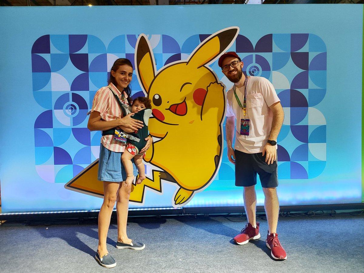 star_tih's tweet photo. Experiência incrível nesse final de semana no campeonato internacional de Pokémon na América Latina! O evento foi top, meu desempenho nem tanto rs mas valeu a experiência! https://t.co/1PG7QNWCtS
