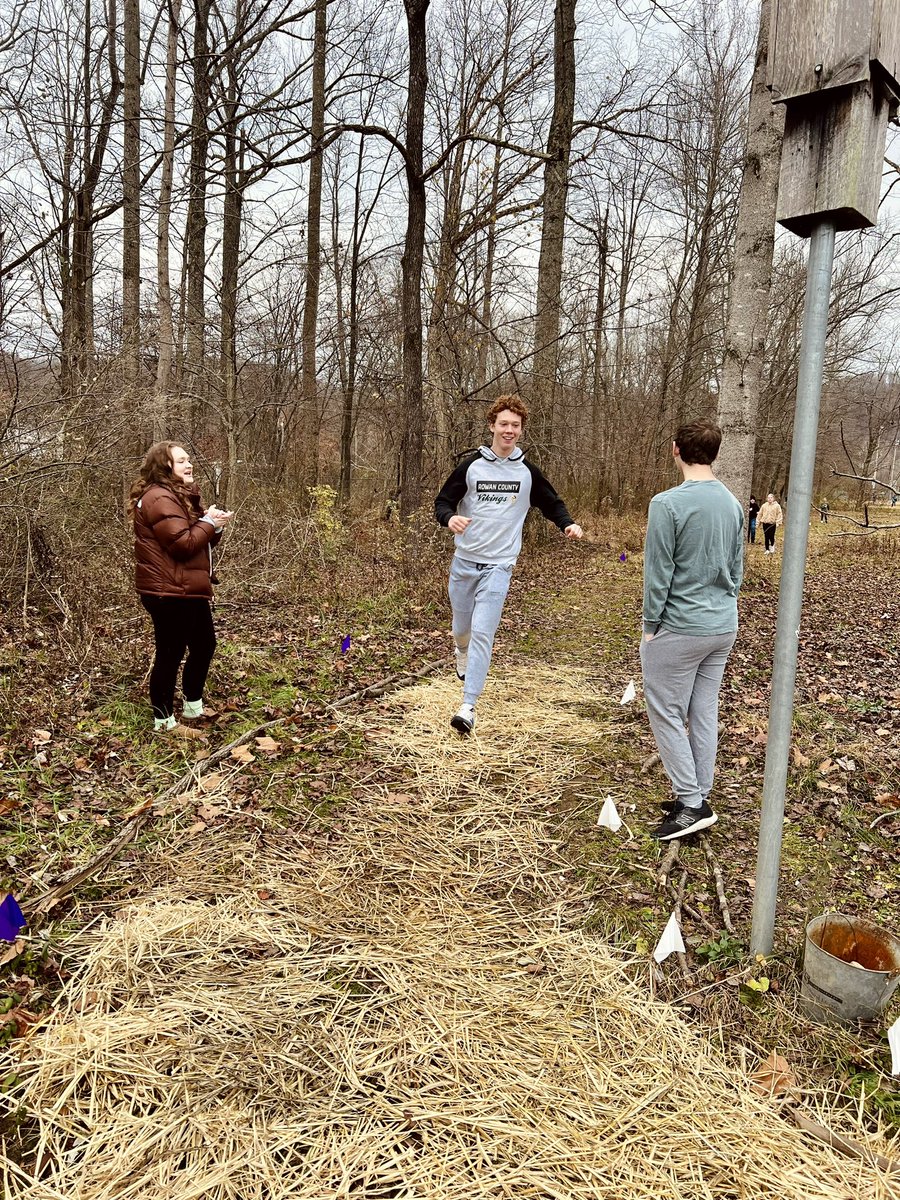 MsTessaCollins's tweet photo. SGA representatives spent the day servicing Rodburn, DOVES, and Gateway! So thankful for amazing community collaborations that provide our students with service opportunities.🍂✨#rcLEAD https://t.co/LqVScsJLV7
