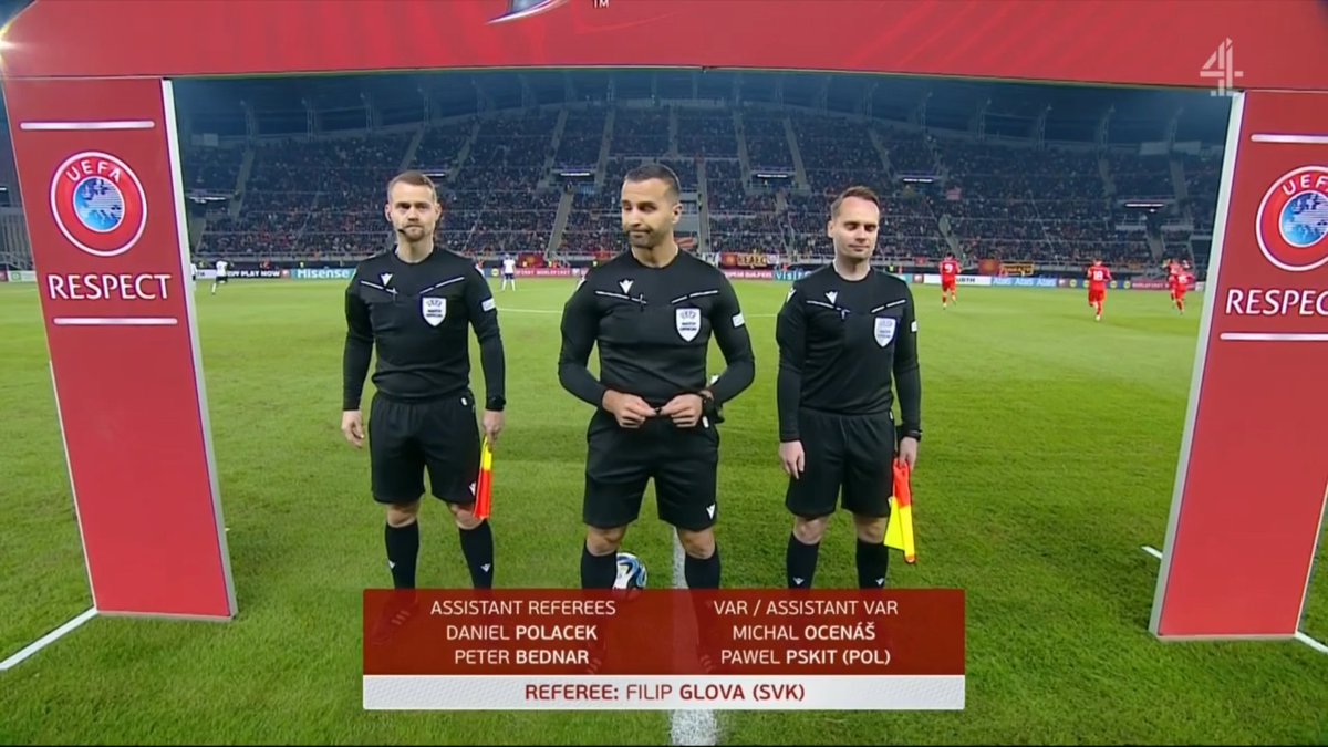 Very Right tweet media