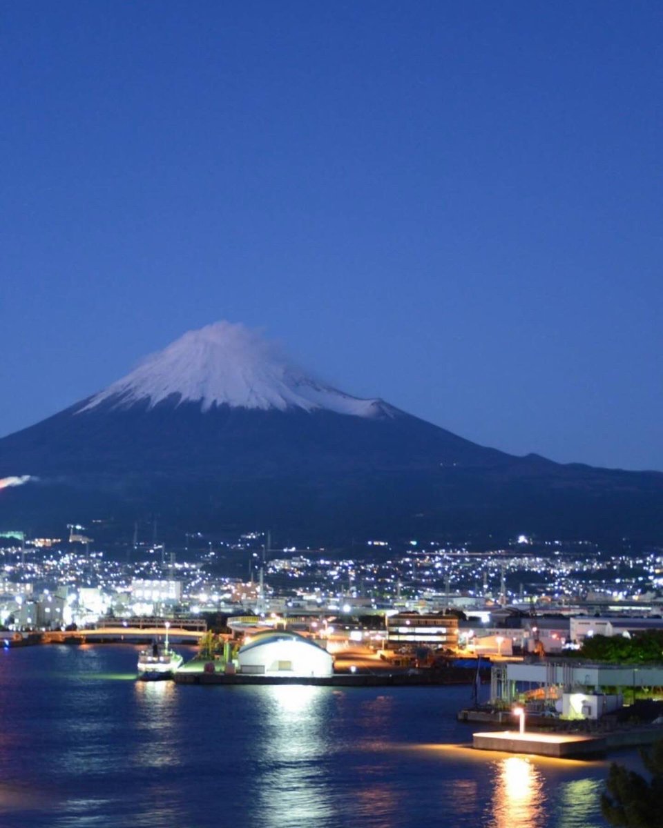 go_k22's tweet photo. #富士山 #mtfuji 
#写真で伝えたい私の世界 
#gophoto
富士山はいつ見ても
何処で見て違う姿で
感動をくれる。 https://t.co/0uF8OE4KEn