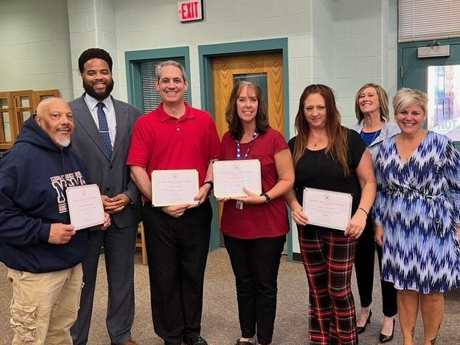 calvertnet's tweet photo. Congratulations to these amazing Mill Creek Middle School staff for their dedicated service! We appreciate all you do for our students and staff! #calvertshines
@MillCreekMSCCPS
SUSAN KNOTT - 30 YEARS
JUSTIN DEBBIS - 25 YEARS
MATTHEW THOMAS - 25 YEARS
KELLY SHATZER - 20 YEARS https://t.co/TnA9G8Xxxs