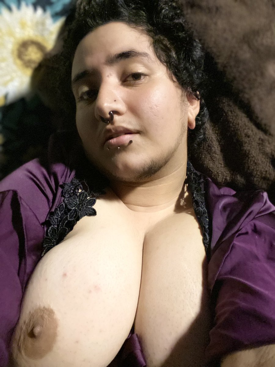ThatOneGayPal's tweet photo. Who’s loosing No Nut November over me? 😉 https://t.co/VKZhAKxwBY