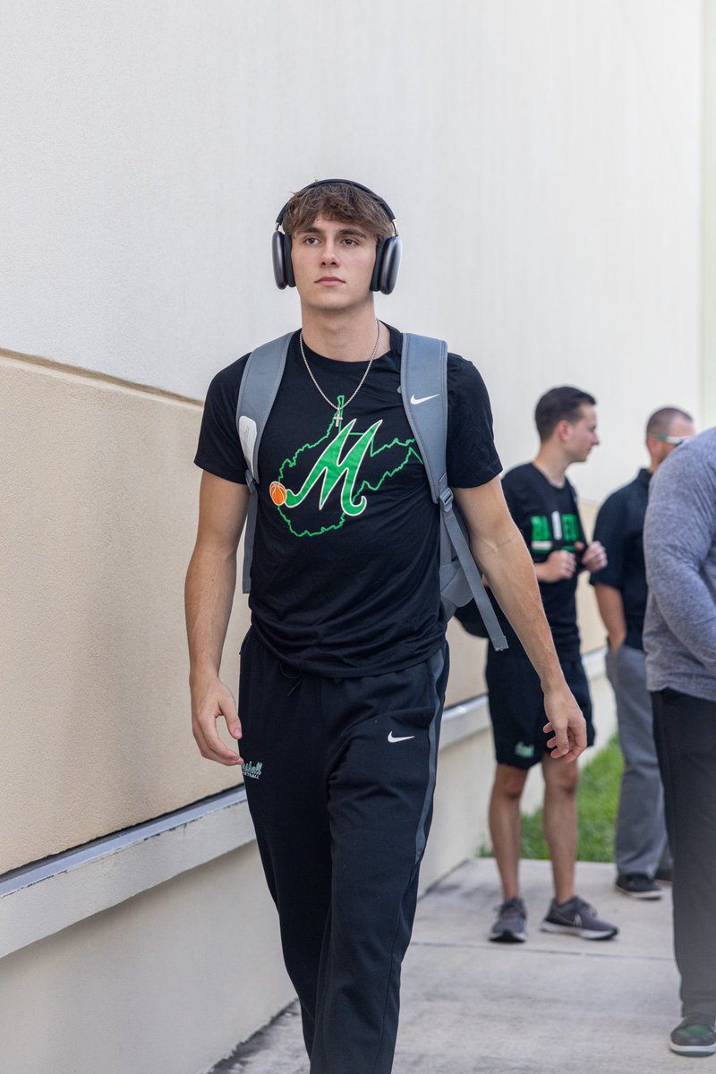 Herd_MBB's tweet photo. 📍We have arrived! 

#BringOnTheHerd // #CaymanClassic https://t.co/B7Ehb5gu6V