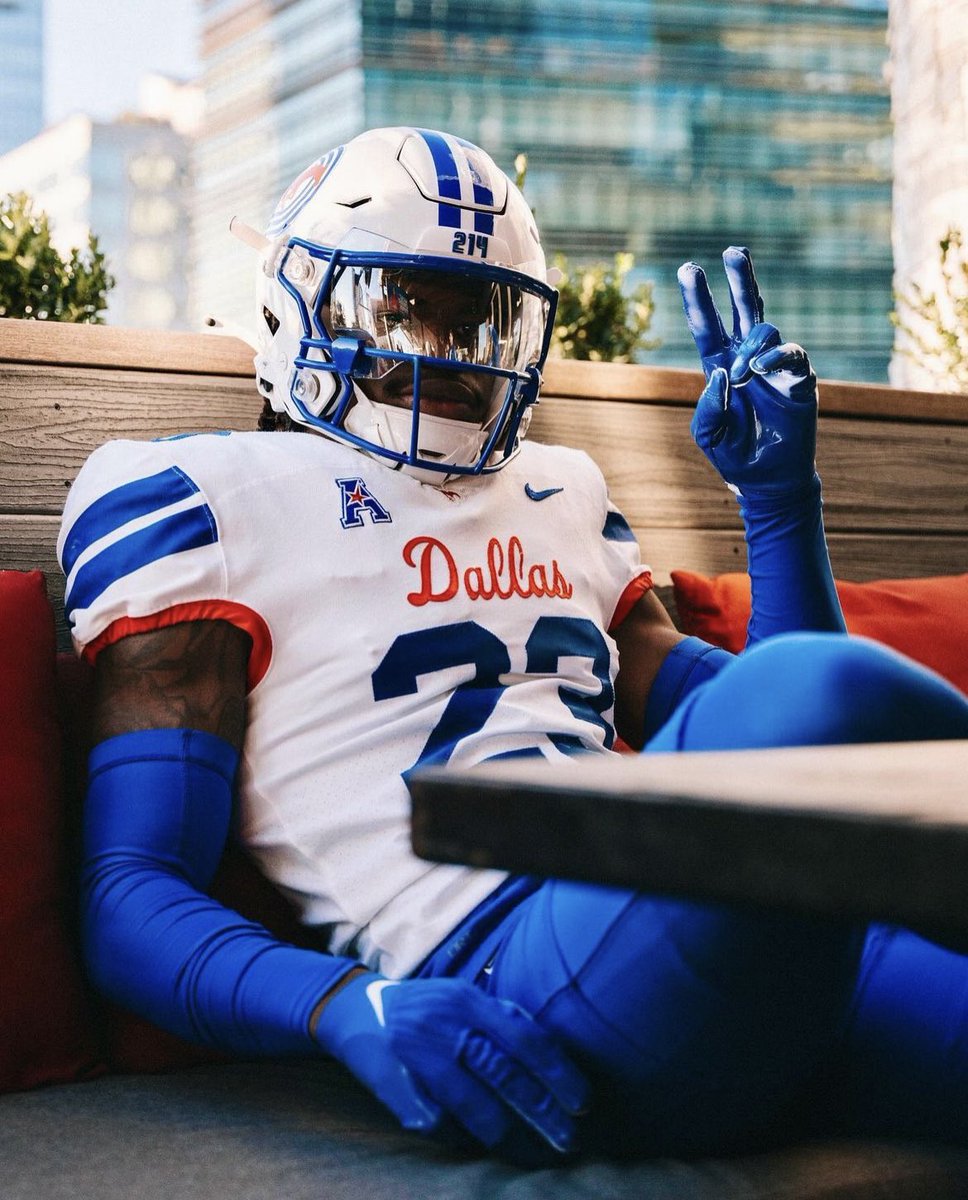IkennaAgoh's tweet photo. Blessed to receive an offer (PWO) from SMU! @SMUFB @alexm_brown @coach_mcdowell @CoachBoodon @CoachEkanem @CoachTreyRod @CoachJDanzer https://t.co/zGONxGkH0y