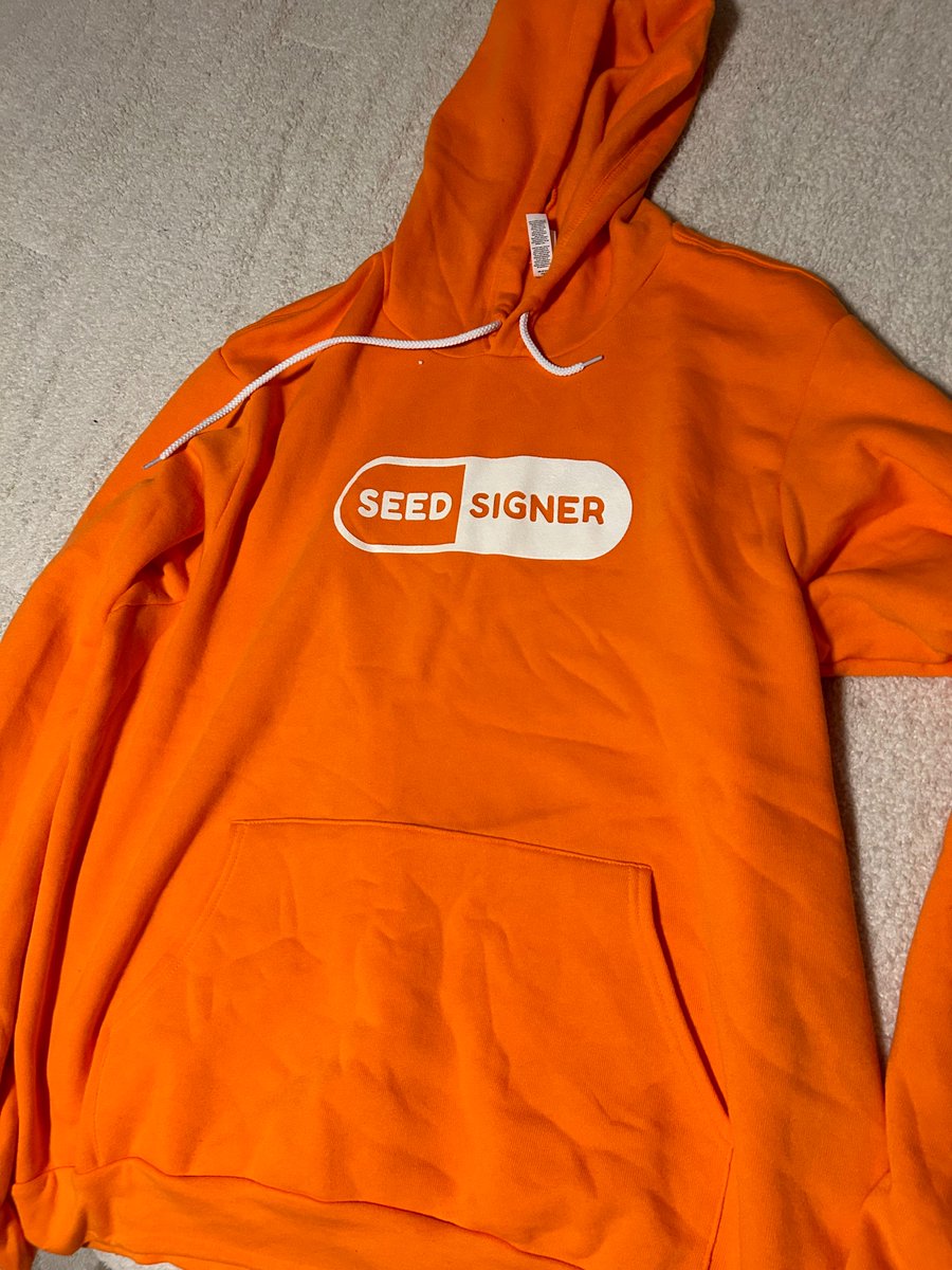 Love my new <a href="/SeedSigner/">SeedSigner</a> sweatshirt from <a href="/ProofofInk/">Proof of Ink, BTC Designs . AI</a> check out the website for more #Bitcoin gear! 👇