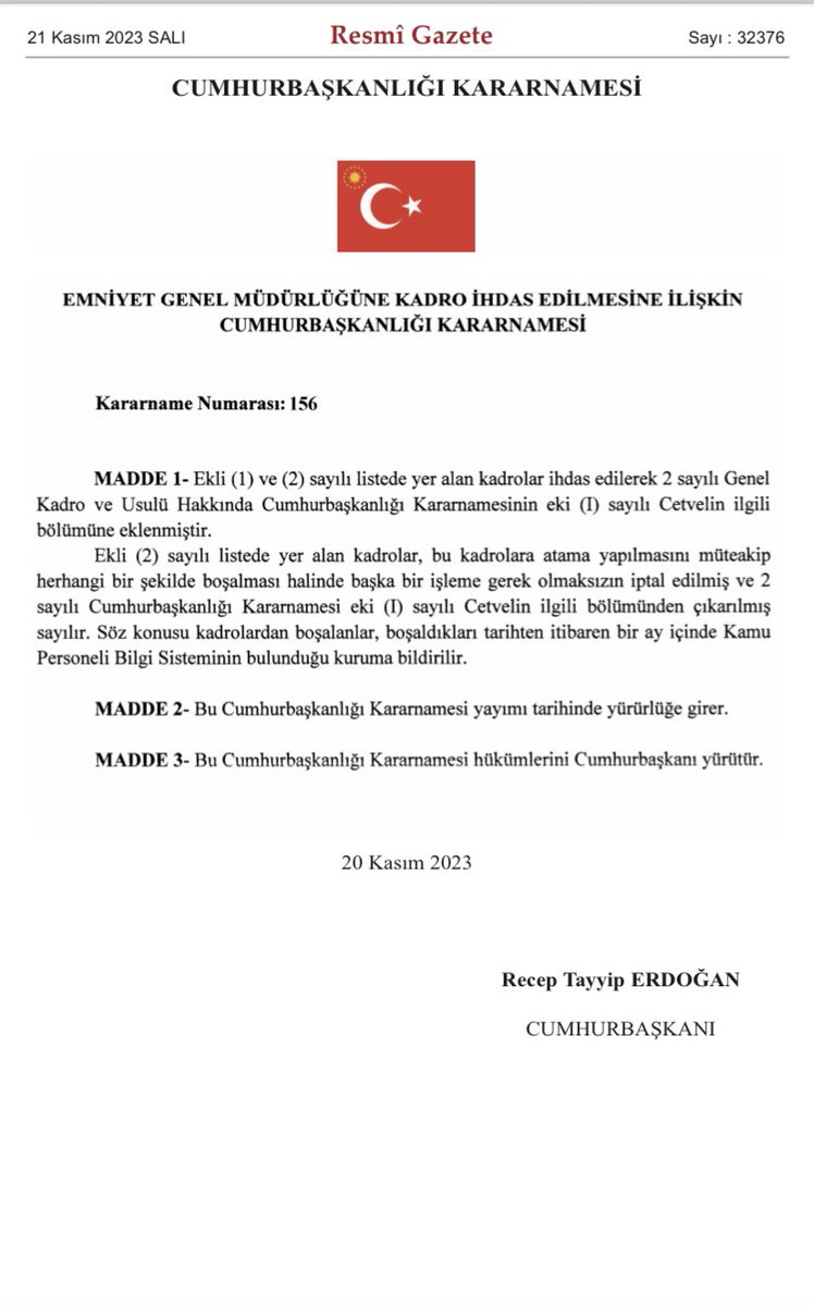 ParkurAnkara's tweet photo. Emniyet Genel Müdürlüğüne kadro ihdas edilmesine ilişkin Cumhurbaşkanlığı Kararnamesi yayınlandı. 
👉Kararnameye göre 10 bin polis kadrosu açıldı.
🇹🇷31 . Dönem POMEM vatana ve millete hayırlı olsun. https://t.co/DE7ppyhNWl