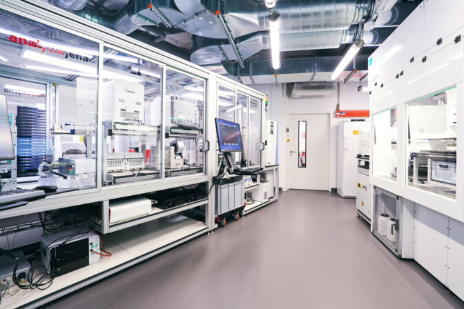 Luzia Gyr (@luziagyr) on Twitter photo 📢 Considering a PhD to discover novel antiinfectives? We are seeking a biochemist/microbiologist who is excited about working with our new robotic platform! 🤖
Apply now for a joint project between <a href="/LeibnizHKI/">Leibniz-HKI</a> and <a href="/UniJena/">Universität Jena</a>: jobs.hki-jena.de/jobs/Scientifi… 📢 Considering a PhD to discover novel antiinfectives? We are seeking a biochemist/microbiologist who is excited about working with our new robotic platform! 🤖
Apply now for a joint project between <a href="/LeibnizHKI/">Leibniz-HKI</a> and <a href="/UniJena/">Universität Jena</a>: jobs.hki-jena.de/jobs/Scientifi…