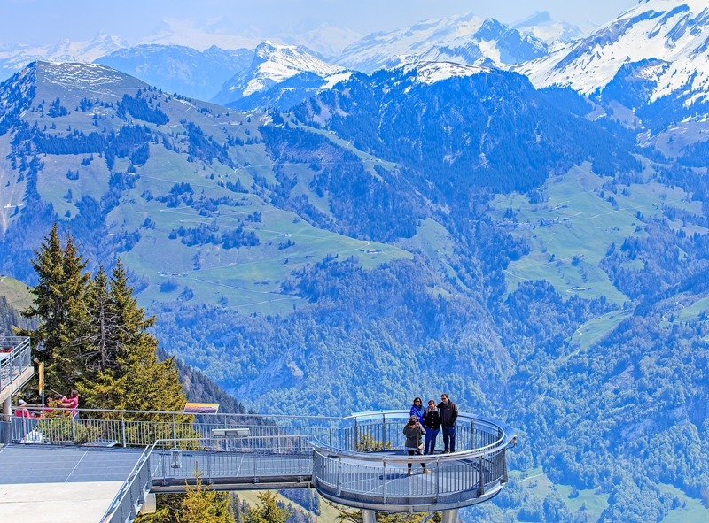 LizatBTJ's tweet photo. Mount Stanserhorn in Switzerland. Come for the fresh mountain air and 360° panoramic views and stay for lunch at the revolving Drehrestaurant Rondorama restaurant on the peak. And wait until you see how you get there. #inLOVEwithSWITZERLAND #LetsTravel #Switzerland #BTJTravel https://t.co/6wVgJoiy81