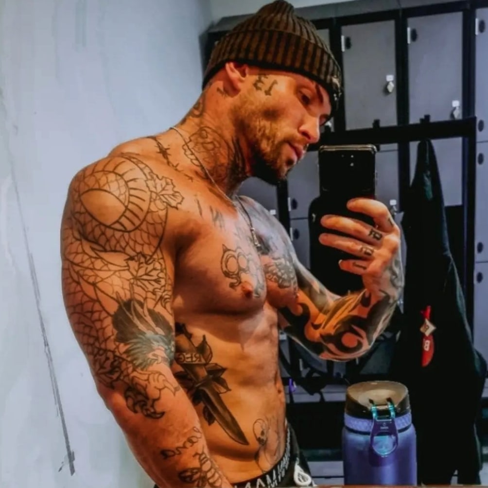 cartwright97945's tweet photo. 13 🔪
#tattoo #tattooed #fitness #health #ink #fyp #foryoupage #motivation #subscribe #creator #content #muscle #gym #training https://t.co/CY9sgvAQy7