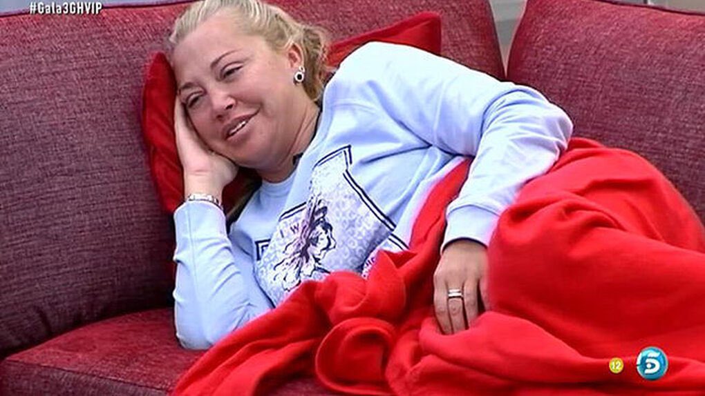 ChicaPandoriana's tweet photo. España mientras que critica a los chavales cantando:  #OTGala0 https://t.co/HOp4XVwurs