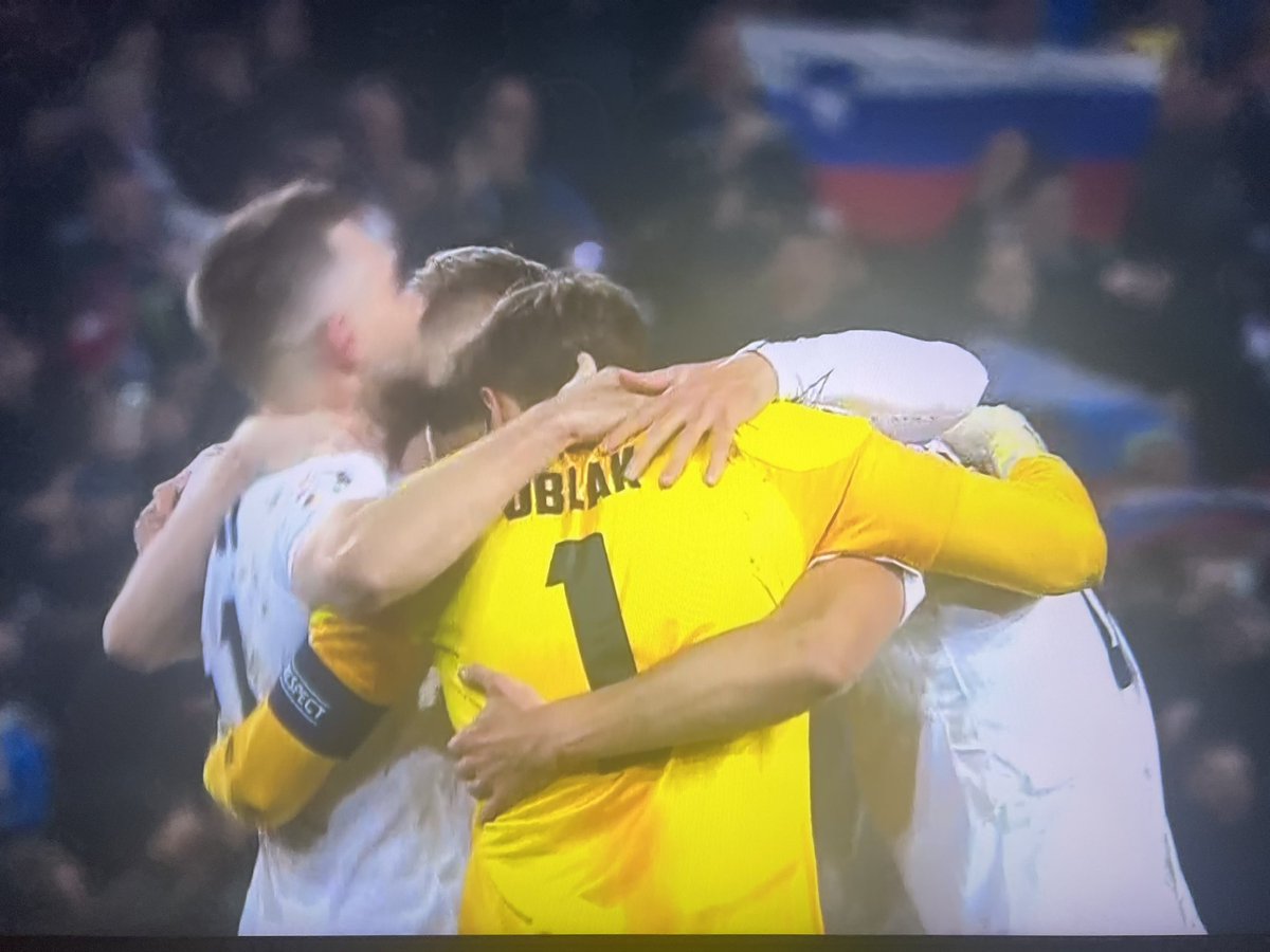 SloveniaInfo's tweet photo. Absolutely proud moment for Slovenia! 🇸🇮⚽️ The national football team has officially qualified for Euro 2024. Let’s unite in pride and anticipation for the journey ahead! 🙌🏆 @nzs_si @uefa2024 #ifeelslovenia #sloveniaoutdoor 

📍 Stožice @visitljubljana https://t.co/mhUr22waOw
