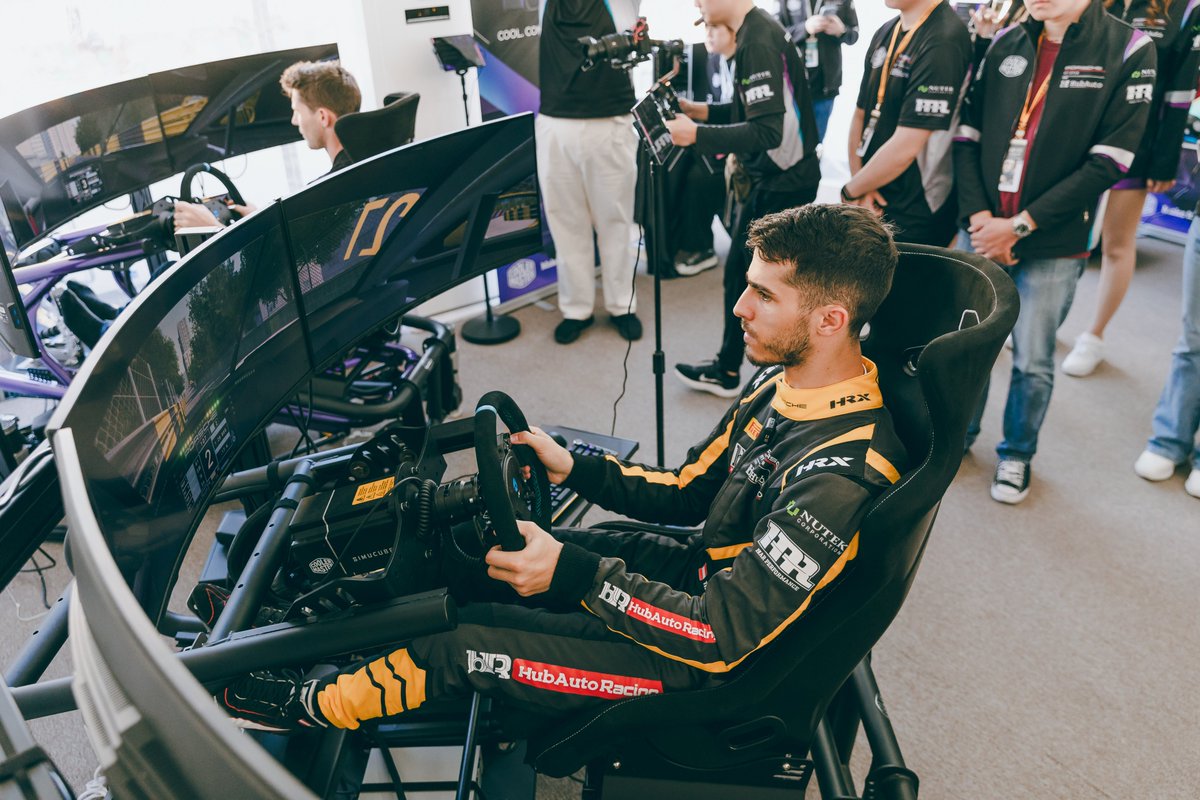 CoolerMasterND's tweet photo. 🏁 #MacauGP wraps up! Proud of showcasing our innovations and connecting with the racing community. Thanks for celebrating high-tech and speed with us. Here's to future thrills! #CoolerMaster 🚀
#SneakerX
#DynX
#HubAuto
#HubAutoRacing
#70MacauGP
#MasterXP https://t.co/rEELYTlCFv