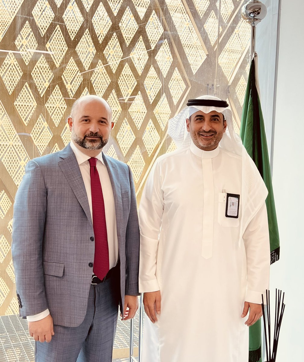 My recent trip to 🇸🇦 concluded with a meeting with Dr. Ahmed Aljedai, Assistant Deputy Minister at @SaudiMOH. We discussed how leading US academic medical centers can optimize scientific and clinical engagements in that region. As an American with MidEast heritage, efforts to…