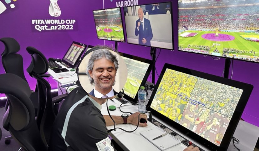 ilCalcioUbriaco's tweet photo. Ora tutto è più chiaro: ecco chi c’era  in Sala Var sul contatto tra Cristante e Mudrink 😎🍷

#UcrainaItalia #Euro2024Qualifiers https://t.co/wrPERCHtNQ
