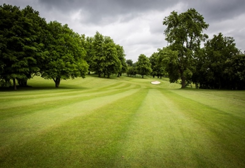 Full range of Membership available Pay and Play Societies and Twilight Golf at @Shendish Manor Golf Course
🏌️‍♂️Play a round or two in peace and tranquillity on Shendish Manor’s Golf Course🏌️‍♂️

+44 1442 232220 | sales<a href="/shendish/">michael jones</a>-manor.com
