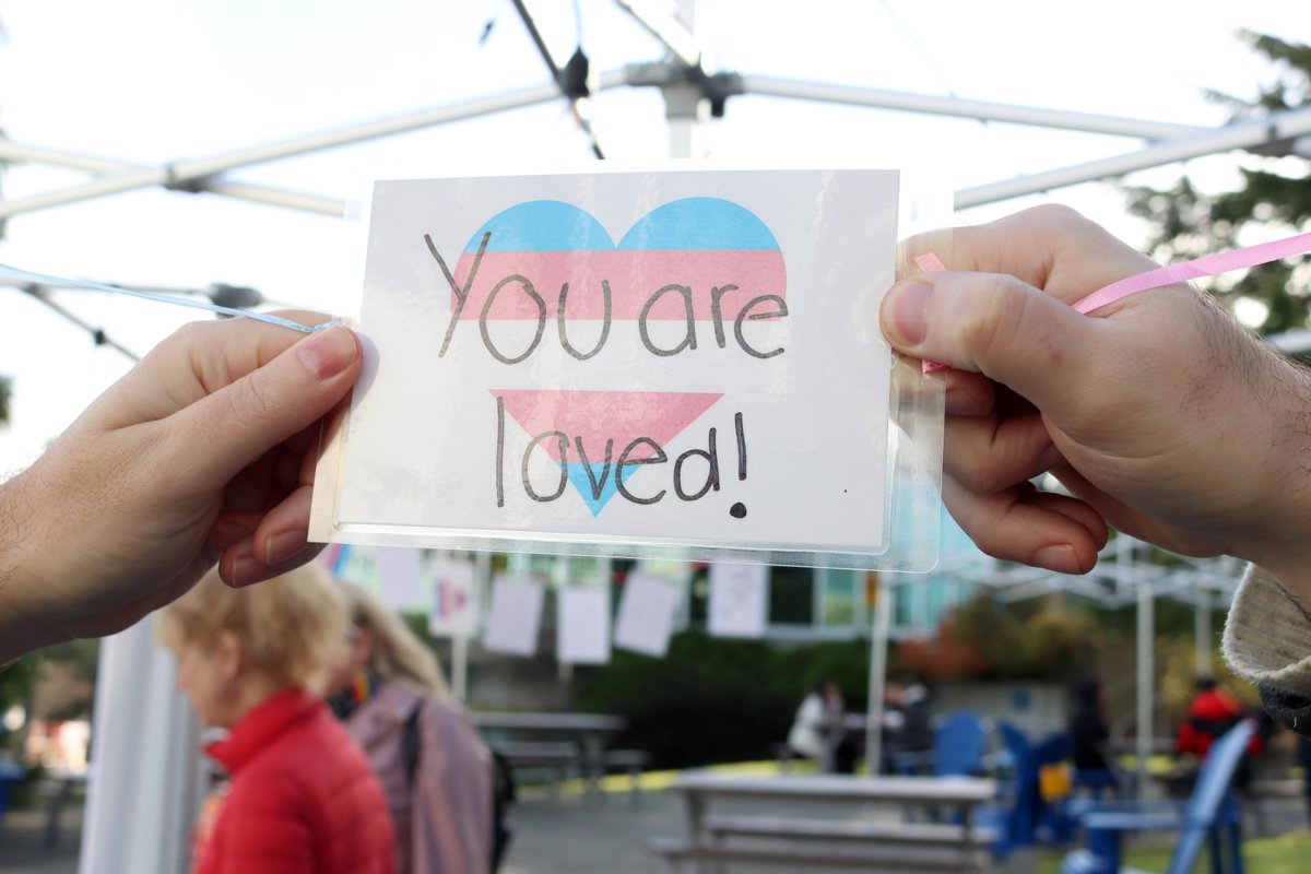 viupresident's tweet photo. Today we remember the transgender and non-binary people who have lost their lives due to transphobia. We call for the protection and safety of TGNB people and the protection of TGNB and all 2SLGBTQIA+ freedoms and rights. At VIU we commit to being a safe space for all. https://t.co/zuqNCdheXq
