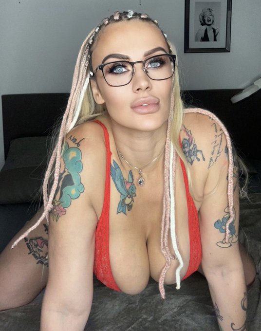 Who wants to become my friend on F2F? ❤️🫦 Oh and following is free 🌶️ https://t.co/suMlRCXabY https://t