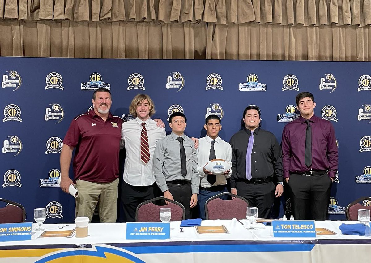 WCHS Varsity Football Coach Mike Maggiore, team leaders, and administrators were honored at the CIF Championship luncheon in Long Beach on Monday, November 20th. Our Bulldogs will vie for the Division 10 title versus Torrance High School on Saturday, November 25th at WCHS!