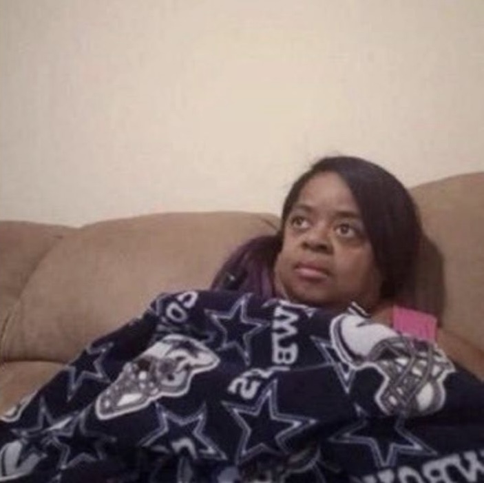 Jamie Lynn trying to enjoy her bath whilst witnessing the weirdest performance of her life 😂 #ImACeleb