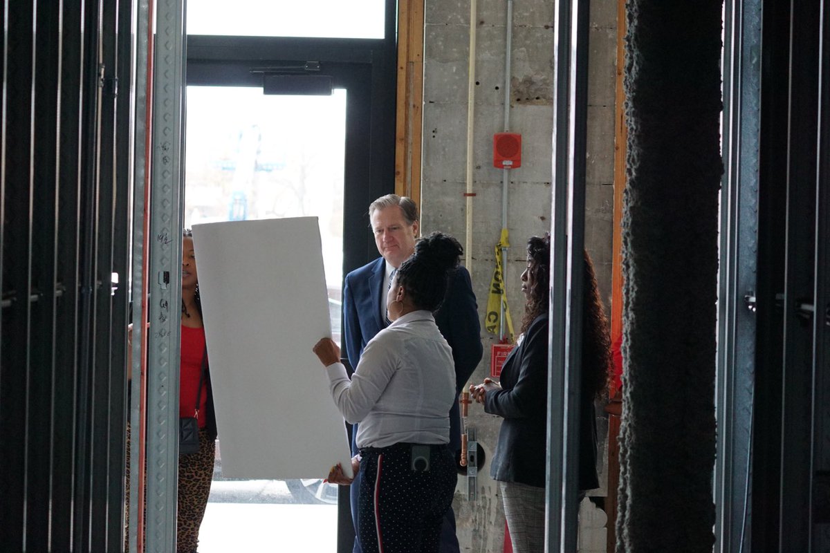 RepMikeTurner's tweet photo. (2/2) While visiting the Dayton Arcade w/ @ECinnovates’ Scott Koorndyk, @CityOfDayton Manager Shelley Dickstein, &amp; @UnivOfDayton’s Trevor Collier, we toured 6888 Kitchen Incubator w/ its founders Jamaica White, Dabriah Rice, &amp; Charlynda Scales, as well as Marya Rutherford-Long. https://t.co/i7EF9CS2nZ
