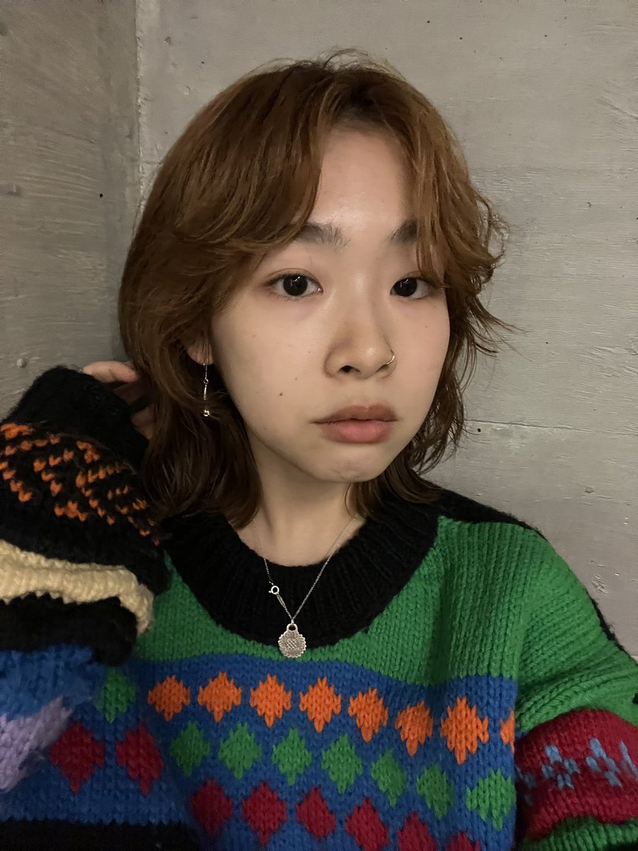 i__a27's tweet photo. という事で全頭ブリーチから
一年半くらい頑張って伸ばして念願のパーマをかけた🥰 https://t.co/PrUy5Fsj7V