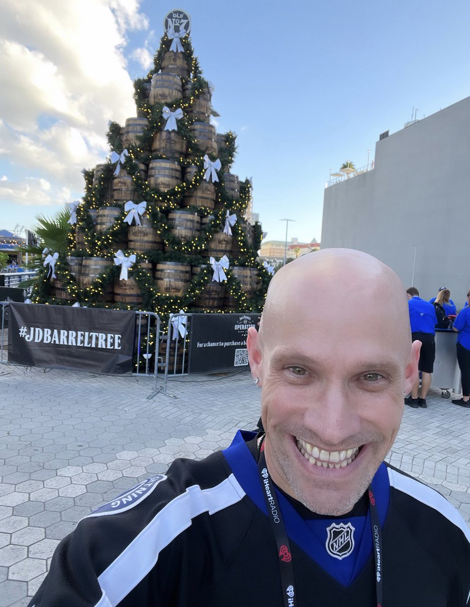 brianfink's tweet photo. Stop by the plaza until 7 to win some prizes!
PLUS: if you’re military or a vet, get signed up at the @933FLZ tent to win a free Christmas tree from @JackDaniels_US!! 🎄
#BarrelTree https://t.co/CmfxYd3TPb