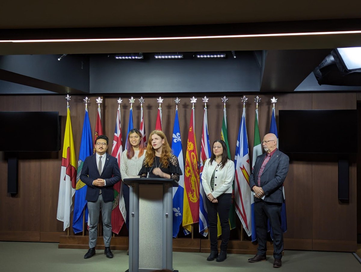 Blake Desjarlais tweet media