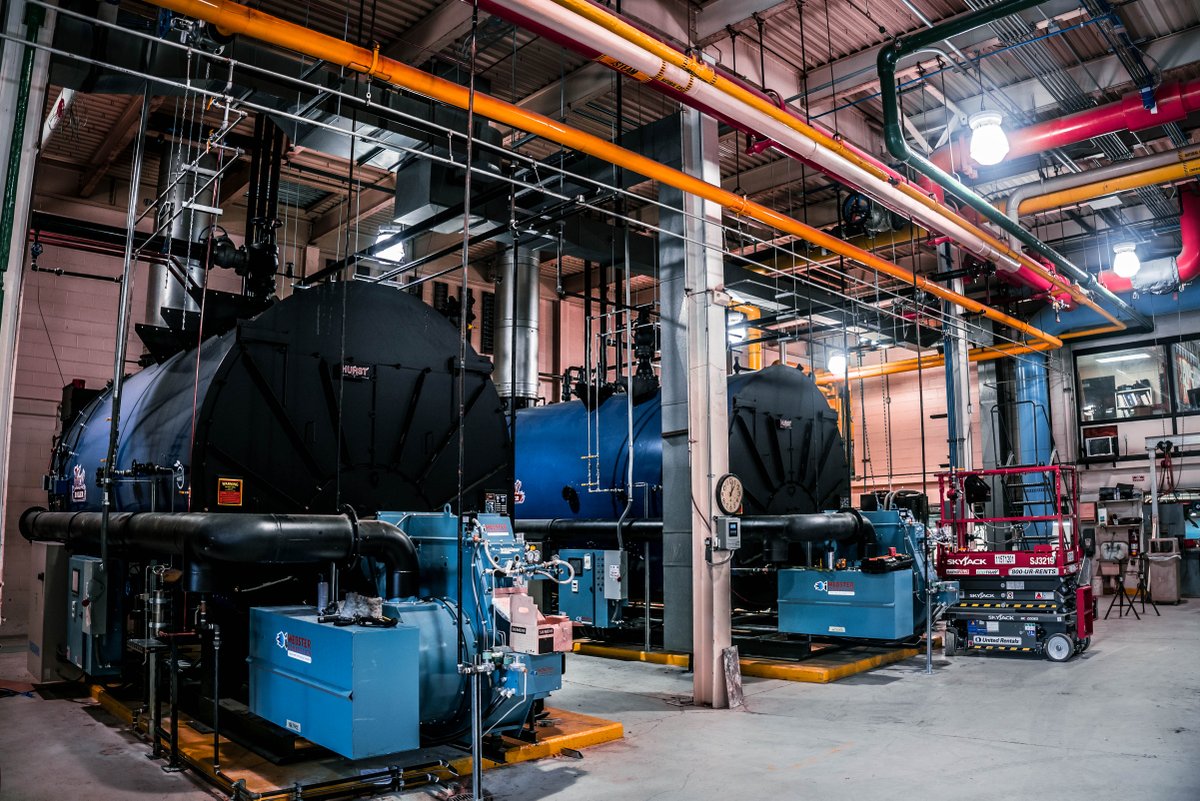 RoncoOmaha's tweet image. Work at the @UNOmaha Central Utilities Plant is officially finished. These two new 800-BHP firetube boilers will help give the campus heat in the coming winter months. 

 #RoncoBuilt #construction #Omaha #OmahaNebraska
#UNO