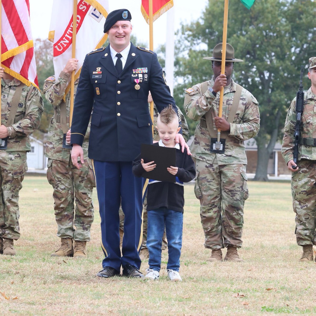 USArmyFortSill's tweet image. For the first time in several years the Fires Center of Excellence and Fort Sill Retirement ceremony was held on the Old Post Quadrangle Nov. 17, 2023. 

Photos by Monica Wood
flickr.com/photos/fortsil…
#SoldierForLife #postretirementceremony #retirement