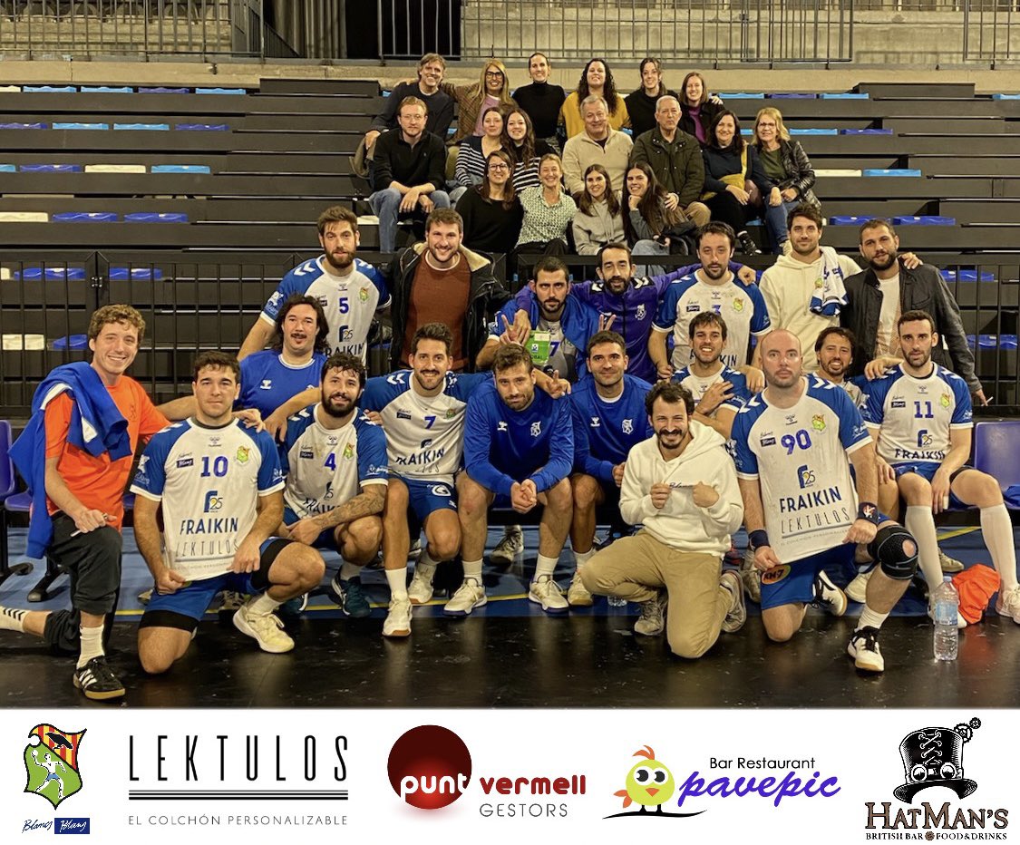 BlancsiBlausBMG's tweet photo. 🤾🏿♂️ FINAL DEL PARTIT
📊 @blancsiblausbmg 27-29 @chcastellbisbal “A”
🏆 J.10 #2aCatH 1a Fase - Grup B
🏟 Al Palau✨
Aquests són els partits que ens agrada jugar, tot i que al final ens quedem sense puntuar.
#MakeBiBGreatAgain
#OrgullBMG ⚪️🔵
#MoltaMàgia 💫 https://t.co/AJjhd2AQq1