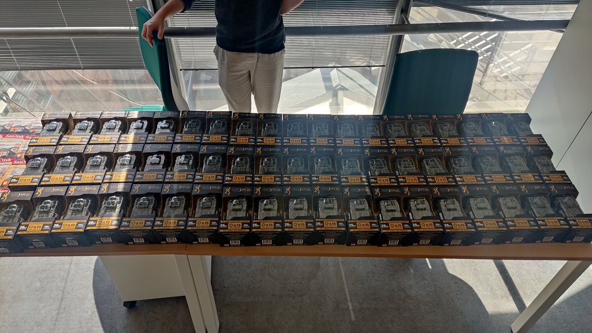 anabenlop's tweet photo. Our little babies arrived!! One week away for the Amazon rainforest! We will be recording plant-frugivore interactions along a defaunation gradient for the #TROPECOLNET project, funded by @AgEInves @CienciaGob 
@iago_ferreiro_  @Aw_Zampetti https://t.co/Ygw93psj88