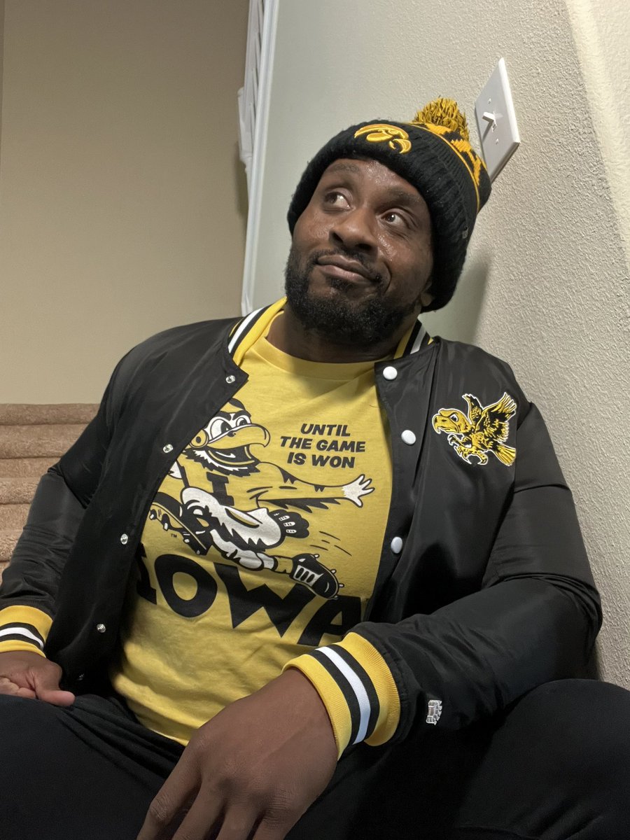 WWEBigE's tweet photo. Shirt &amp; bomber jacket courtesy of @HomefieldApparl. https://t.co/JVm2a4n8pQ