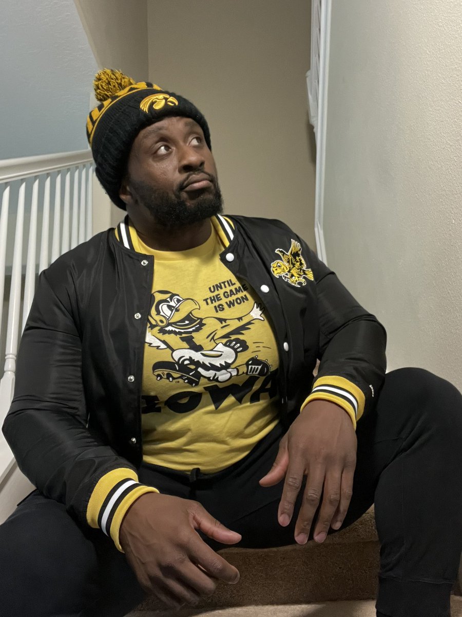 WWEBigE's tweet photo. Shirt &amp; bomber jacket courtesy of @HomefieldApparl. https://t.co/JVm2a4n8pQ