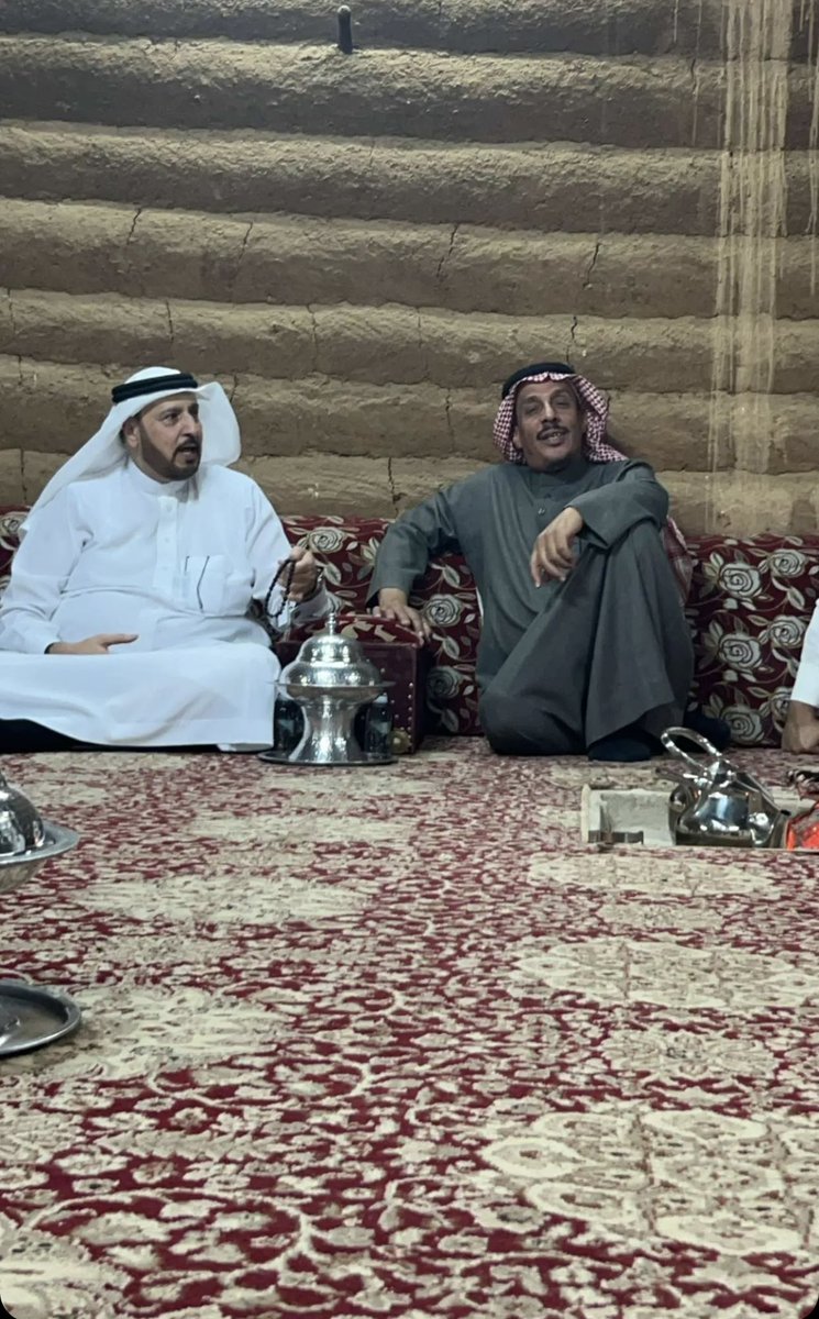 almostgdh's tweet photo. في هذا اليوم المبارك الاثنين ١٤٤٥/٥/٦ قام الأستاذ والمربي الفاضل راشد عبدالله الحسن التميمي وأخيه وأولاده وأولاد أخيه محمد رحمه الله بزيارة مباركة لمسقط رأسهم وديرتهم الغالية المستجدة ابتهج الجميع بهذه الزيارة الطيبة فالوفاء لأهل الوفاء زيارة موفقه نأمل أن تتكرر منهم ومن غيرهم https://t.co/Tg65nVeLSp