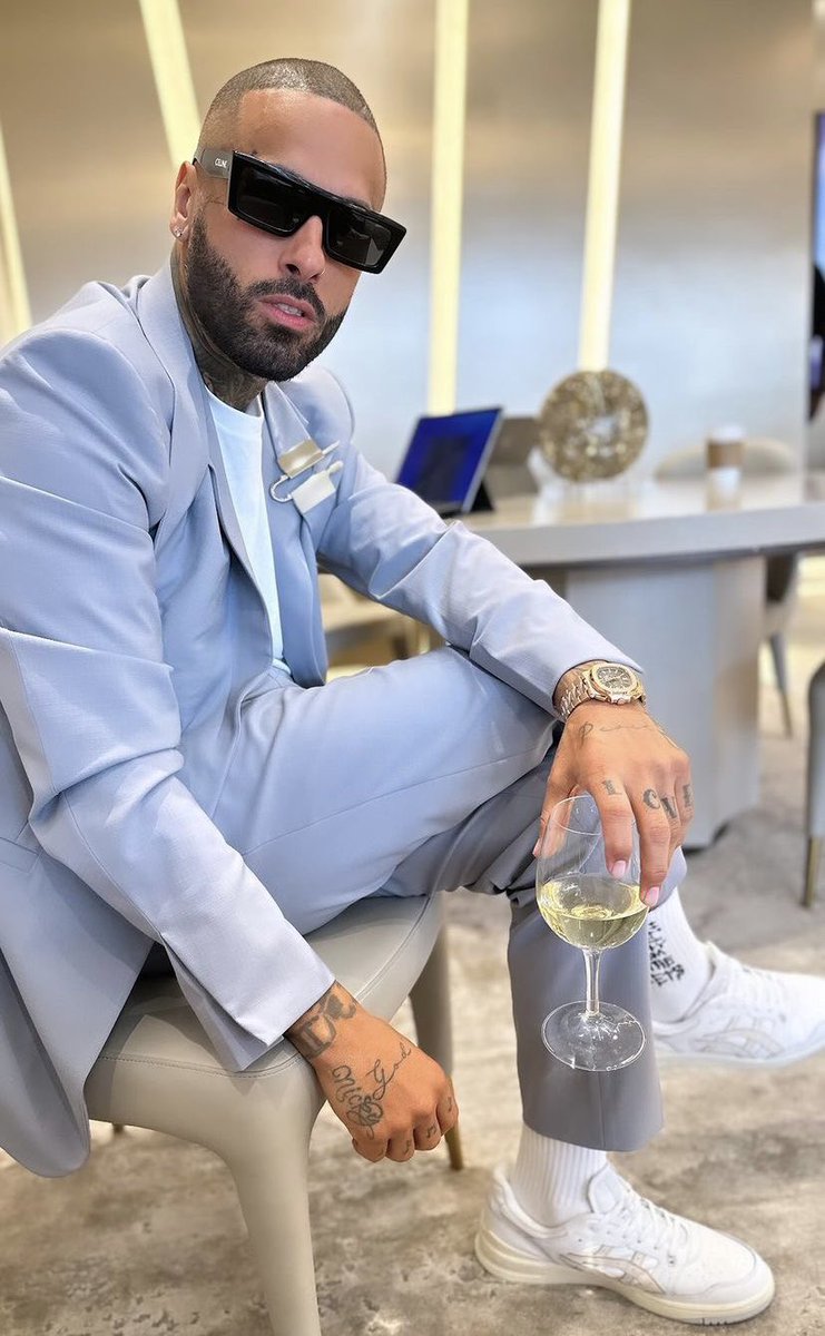 NickyJamPR's tweet photo. Dímelo https://t.co/MhwmKyvt8B