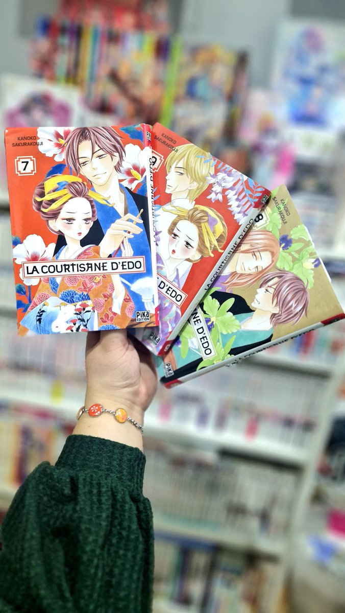 SayaHaruna17's tweet image. J'ai pu continuer un peu #lacourtisanededo (@pikaedition) le mois prochain je finis la série 😍 toujours un bonheur de lire #soundsoflife que j'ai dévoré 😍 et #dreaminsun toujours aussi chou (@AKATAmanga). Bien sur que j'adore toujours autant #chocolatevampire (@Soleil_Manga)❤️