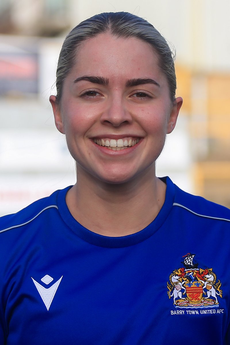 PerryDobbins1's tweet photo. A privilege to be asked to photograph player 'head shots' for @btuwomenfc. https://t.co/aociozIbpP