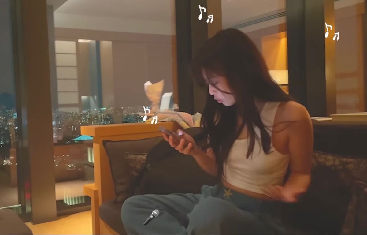 TEARSOFPAlN's tweet image. playing such a silly game with my wife. 🫡