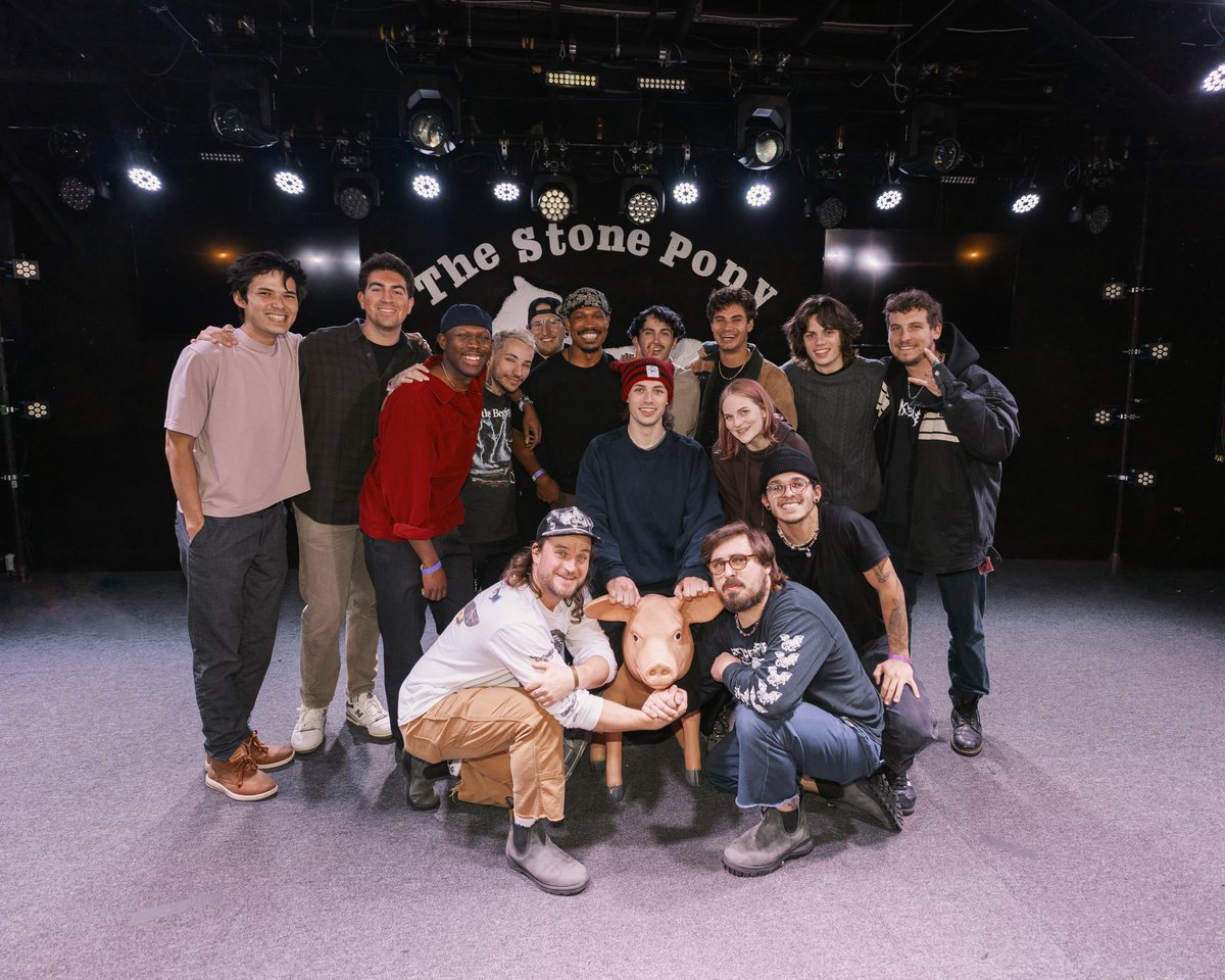 thank you for the best tour of my life twitter i love u so so so much. goodbye piggy i luv you too. big heart &lt;3