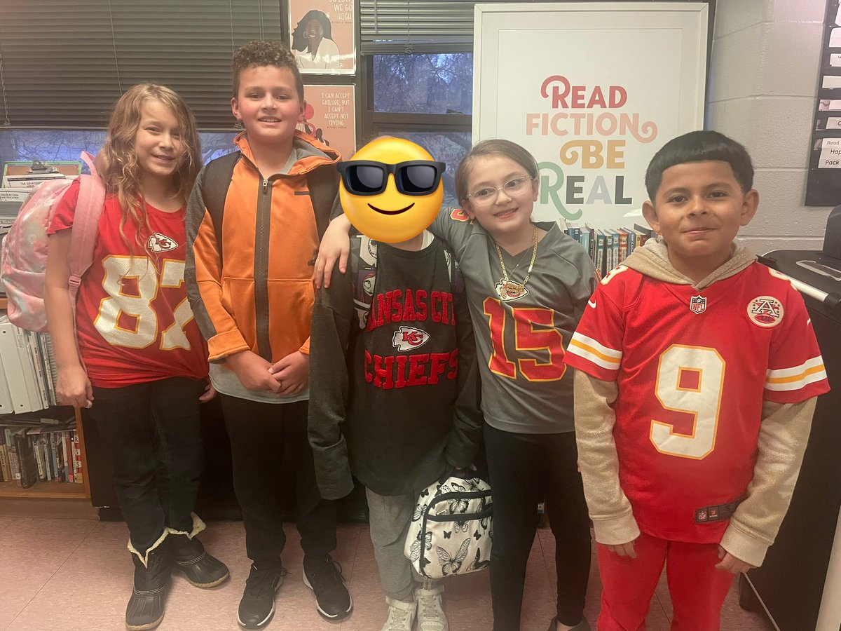mrsgorman3TE's tweet photo. Repping the @Chiefs all day! #isdstrong #3TEPride https://t.co/BFAVXG7oqY