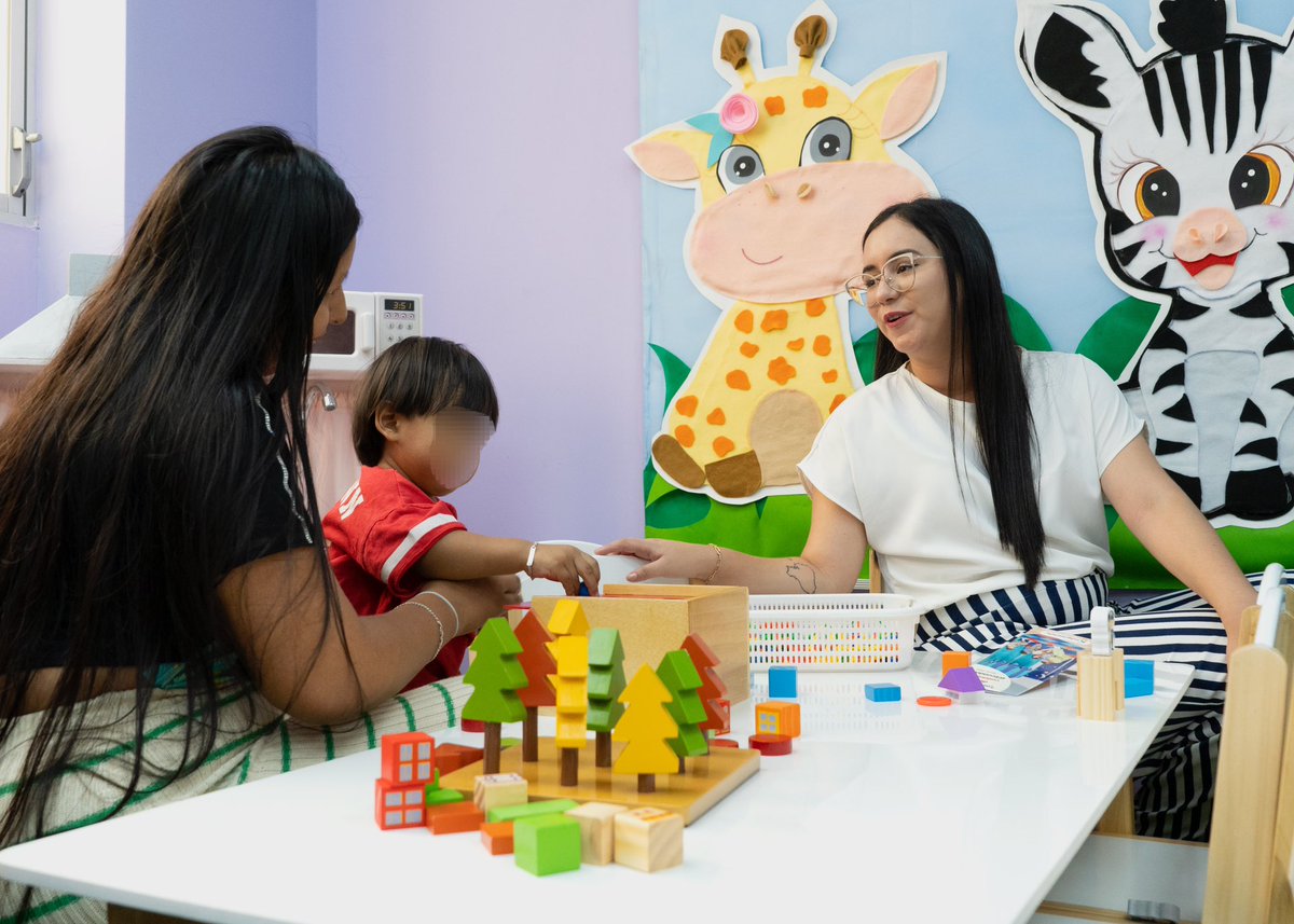 DASEAlcaldiaGye's tweet photo. Desde la #EPDASE y @alcaldiagye, celebramos el Día Mundial de la Infancia, con la apertura del Centro Municipal de Atención Infantil - Bahía. 👏🏻
@quilesalvarezh
#AcciónSegura #AlcaldíaCiudadanaGye https://t.co/JKSz1zQ1YG